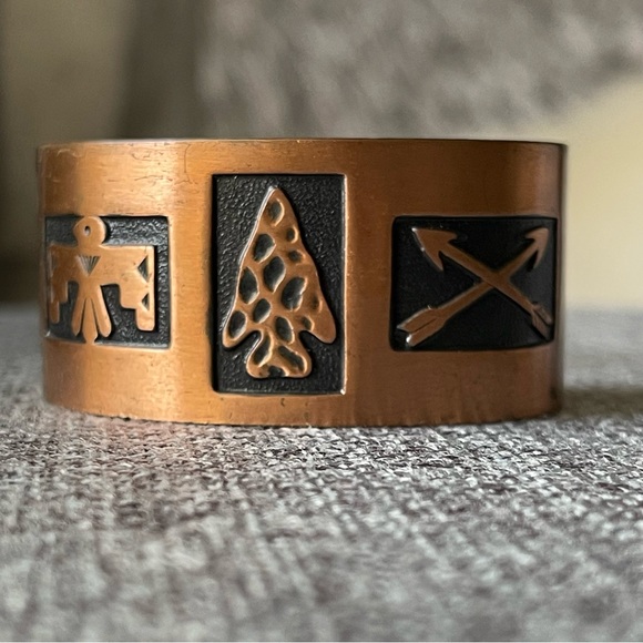 BELL TRADING POST | Vintage | Solid Copper Cuff Bracelet Circa 1960's - Picture 16 of 16